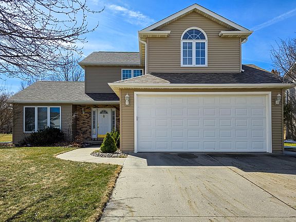 3rd image of 3132 Evergreen Rd