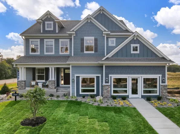 8013 Glenwood Dr, Lino Lakes, MN 55014