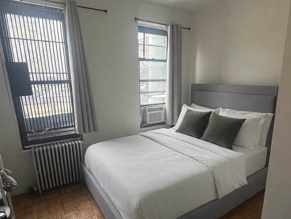 2nd image of 46 Allen St APT 1D