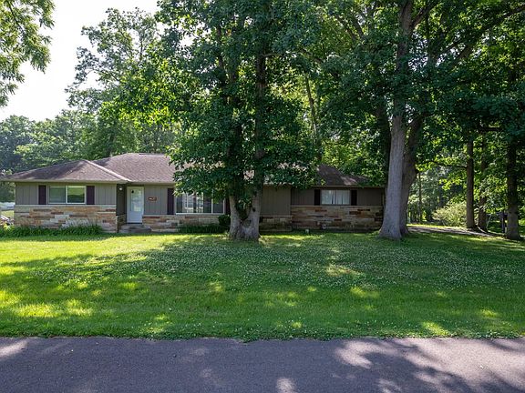 2nd image of 9637 Manor Woods Rd