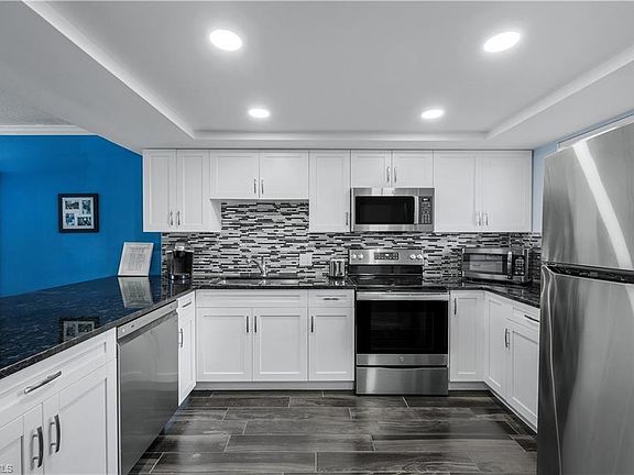 3rd image of 4260 SE 20th Pl APT 206