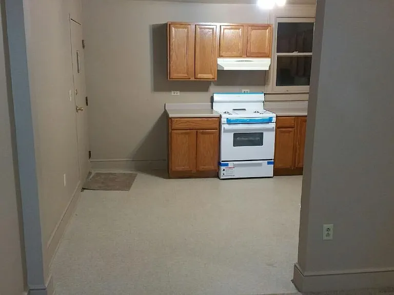 5515 Black St #3 — Photo 7