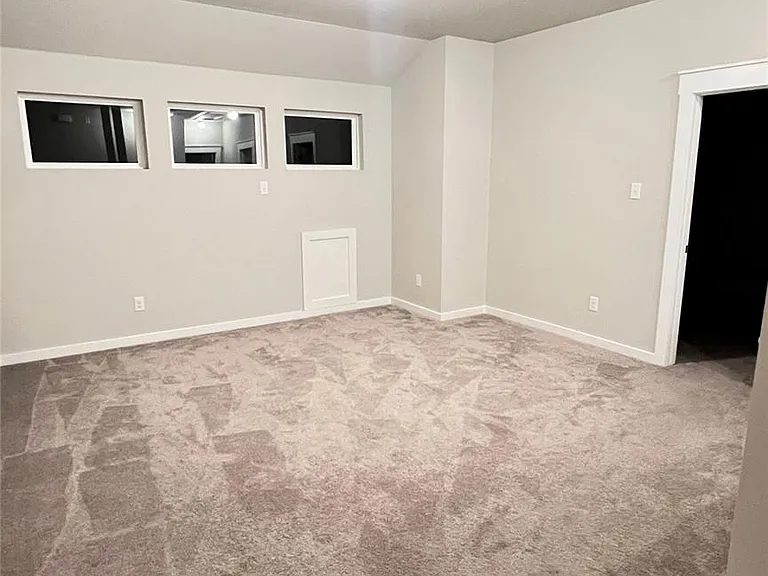 600D Knopper St — Photo 4