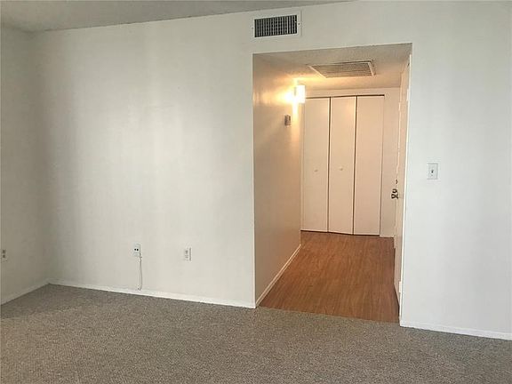 4th image of 3238 Coral Lake Ln