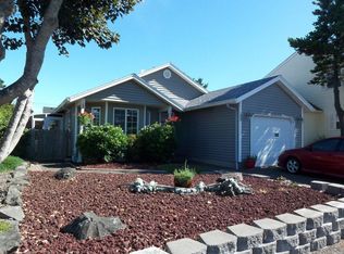 1457 NW 19th St, Lincoln City, OR