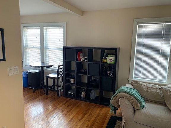2nd image of 42 Avenue