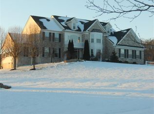 13 Scotts Mountain Rd, Stewartsville, NJ 08886