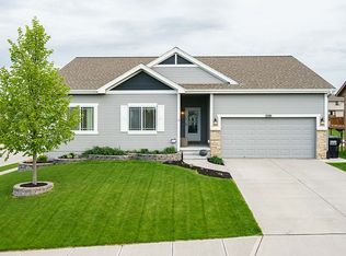 21303 Flagstone Dr, Gretna, NE 68028