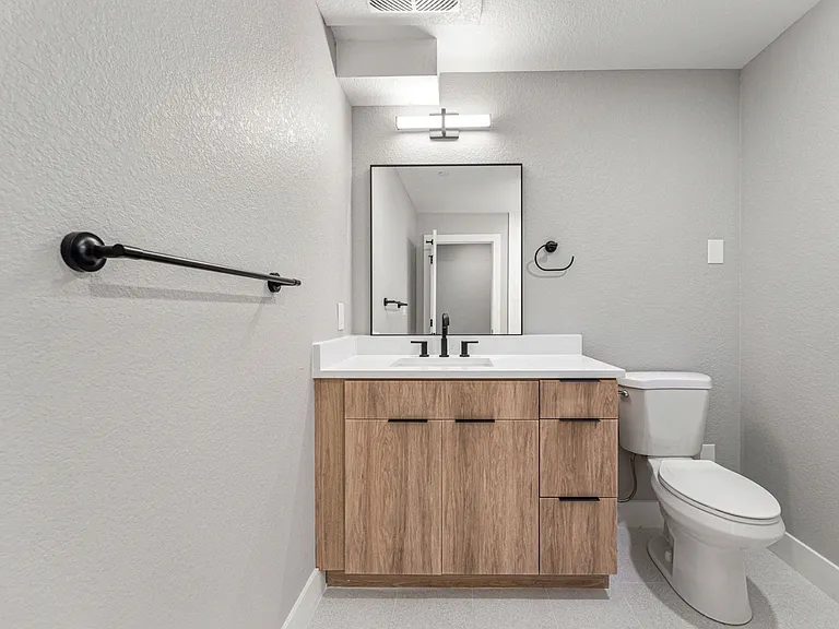 bathroom bathroom