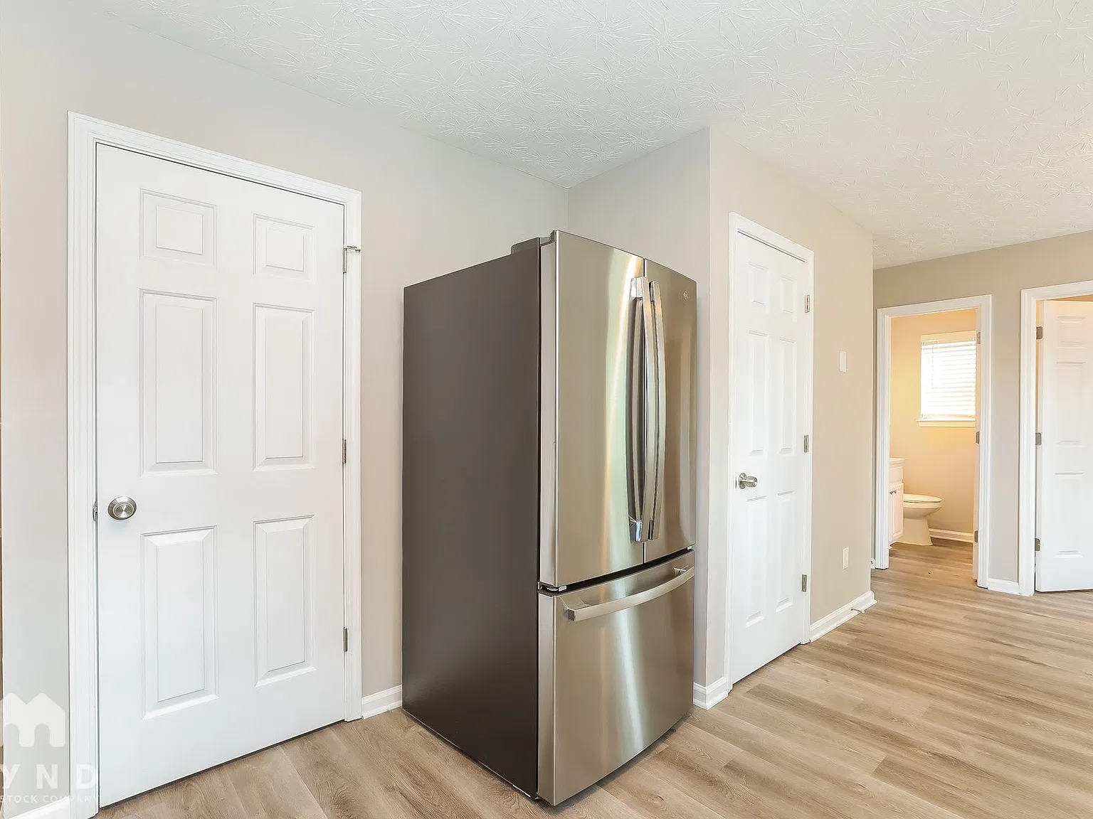 4 bed, 2.5 bath, 1860 sqft, $2,015 — Photo 3