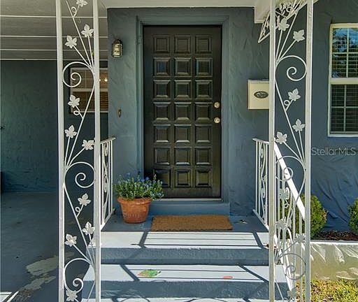 2nd image of 515 W Harvard St