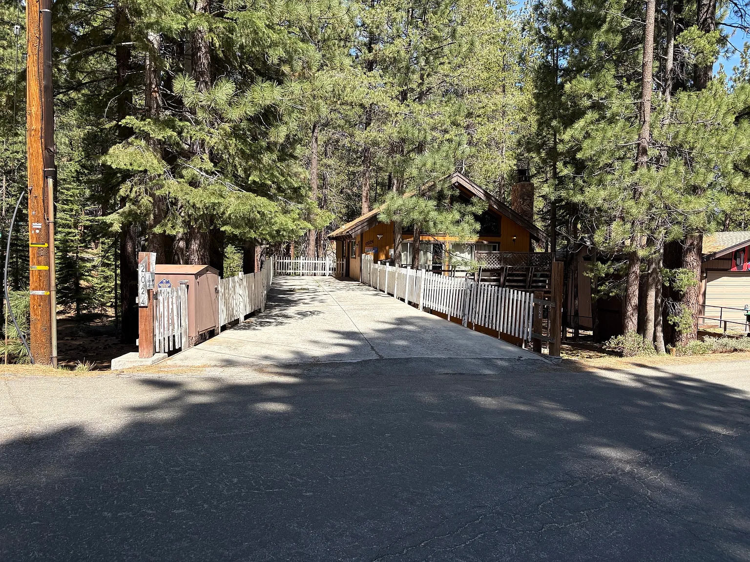 4 bed, 2500 sqft, $3,500 — Photo 1