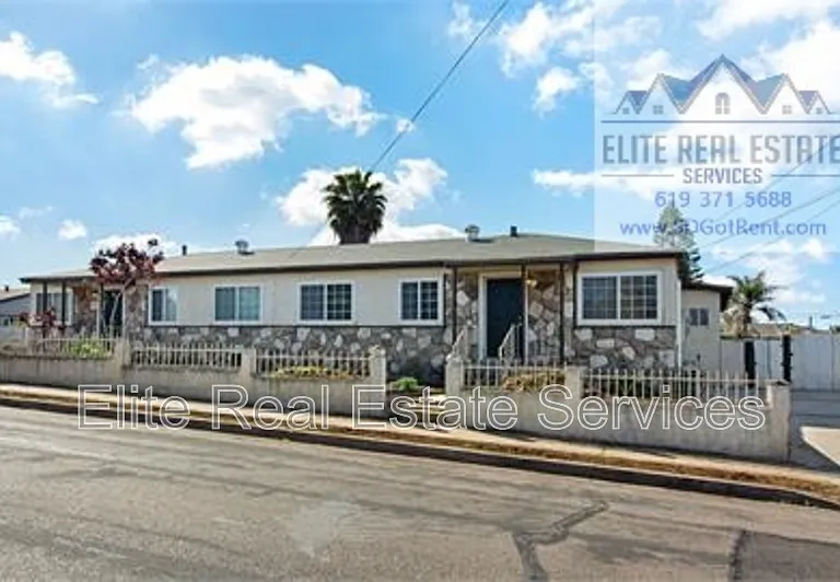 6371 Osler St — Photo 3