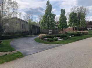 2880 Birchena Cres, West Bloomfield, MI 48324