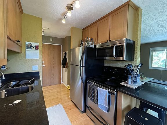 3rd image of 3018 Aldrich Ave S APT 21