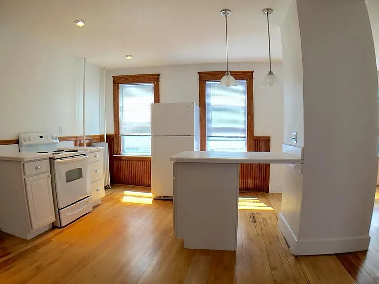7 Jones St #3 — Photo 7