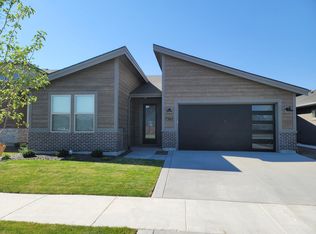 7561 W Deerfawn Ln, Eagle, ID 83616