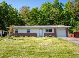 1821 Valley View Rd, New Albany, IN 47150