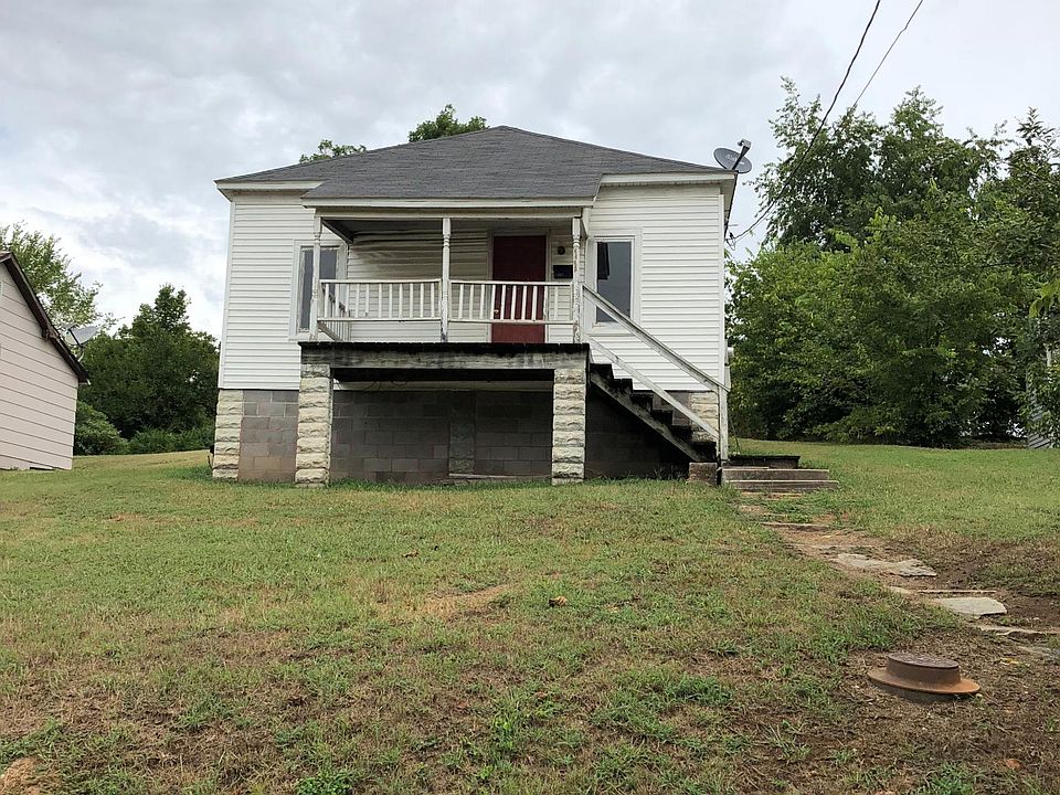 1st image of 1307 Forest Ln