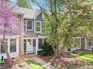 1568 Poplar Grove Dr, Reston, VA 20194