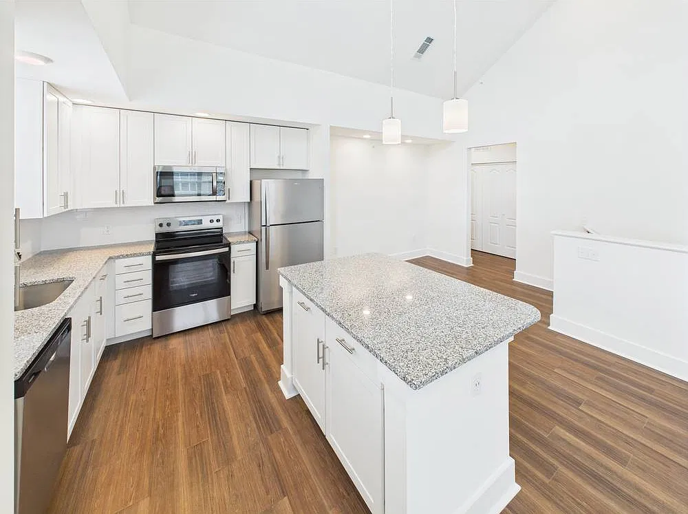 2 bed, 1180 sqft, $2,029 — Photo 3