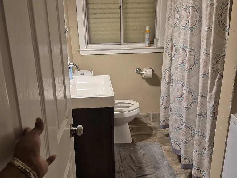 3600 Lancaster St — Photo 12