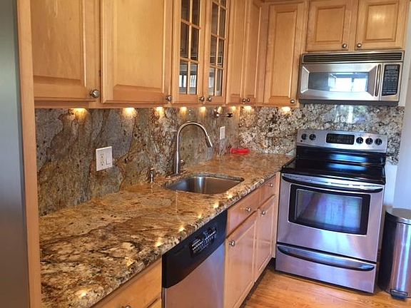 3rd image of 607 W Wrightwood Ave APT 715