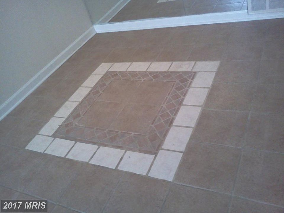 2nd image of 511 Wilson Bridge Dr