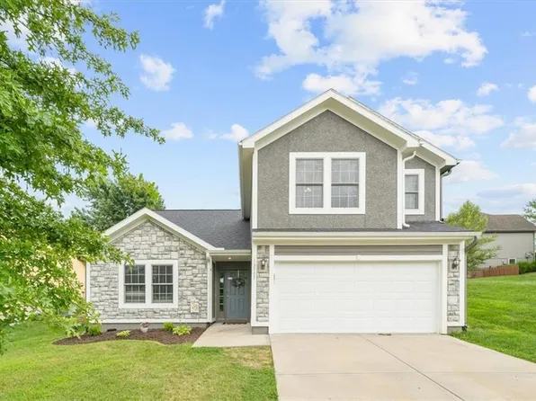 13707 Berger Ave, Bonner Springs, KS 66012