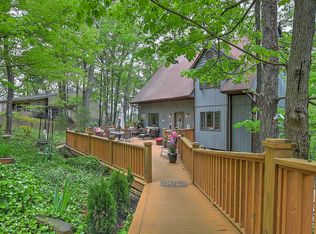 2 Crosstimber Ct, Johnson City, TN 37601
