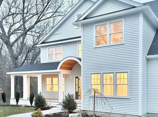 41 Winter St, Reading, MA 01867