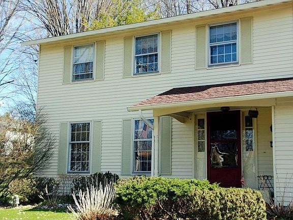 2nd image of 205 Mallard Dr