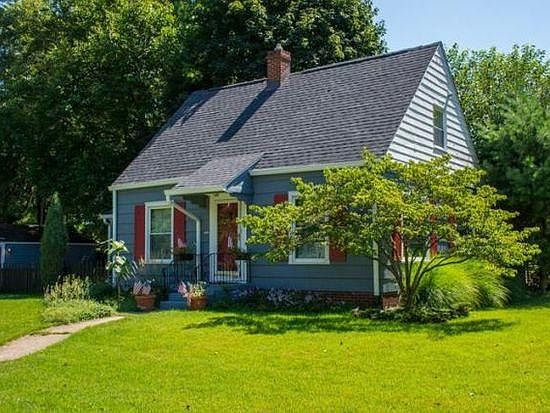 1st image of 722 W Angela Blvd