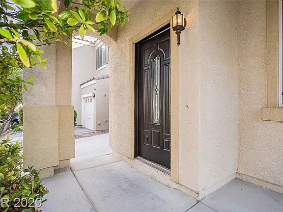 3rd image of 7781 Hampton Park Ln