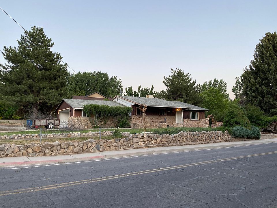 1st image of 390 N Canal Dr E