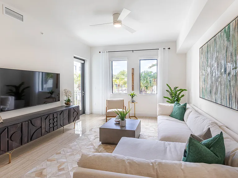 Open floorplans with programmable thermostats