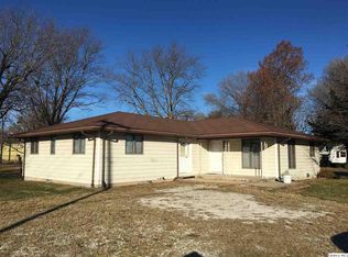 501 Pittsfield Rd, Mount Sterling, IL 62353