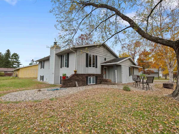 3100 CHANNEL DRIVE, Stevens Point, WI 54481