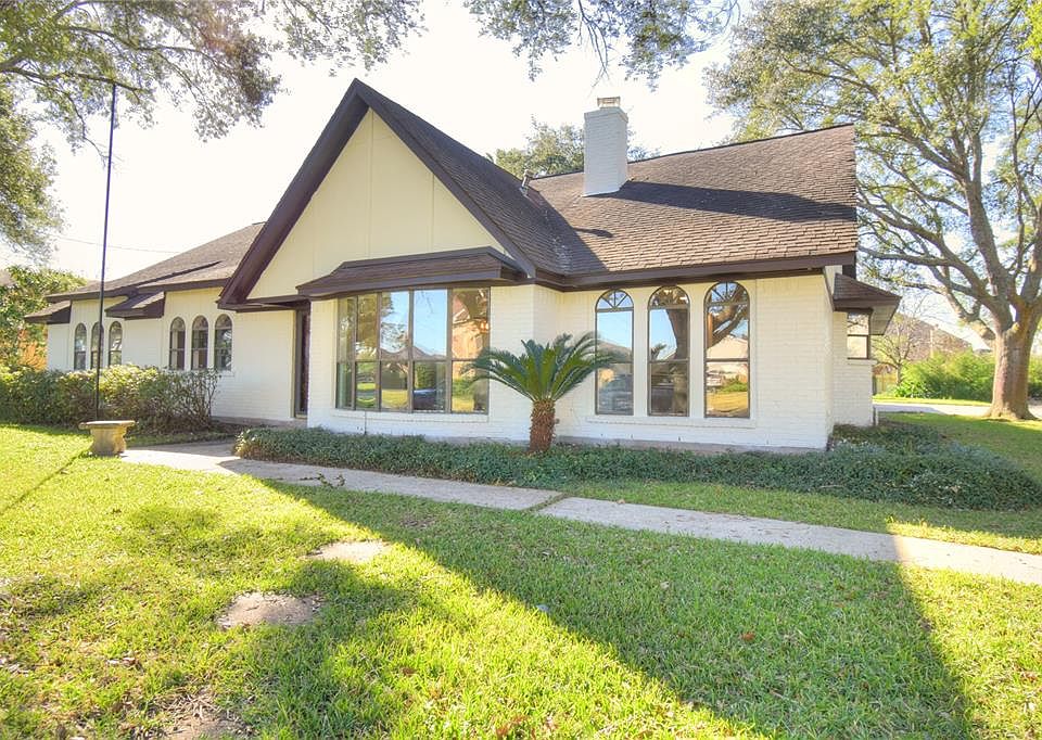 1st image of 281 Amber Ln