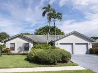10111 Harbourtown Ct, Boca Raton, FL 33498