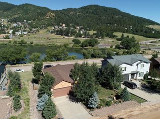 98 Oakdale Dr, Monument, CO 80132