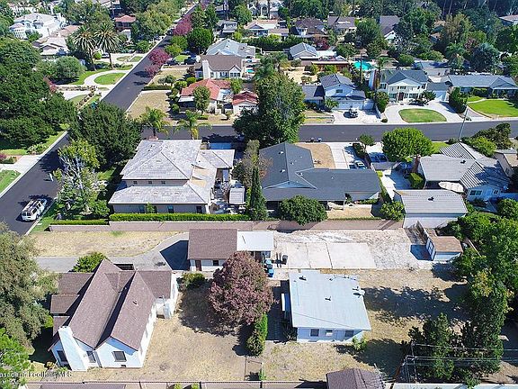4th image of 2506 Florence Ave