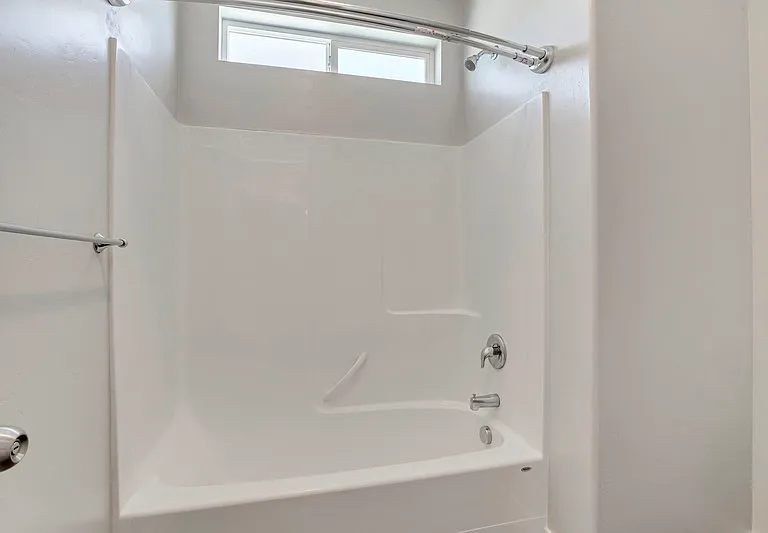 64 W Silver Springs Dr — Photo 10