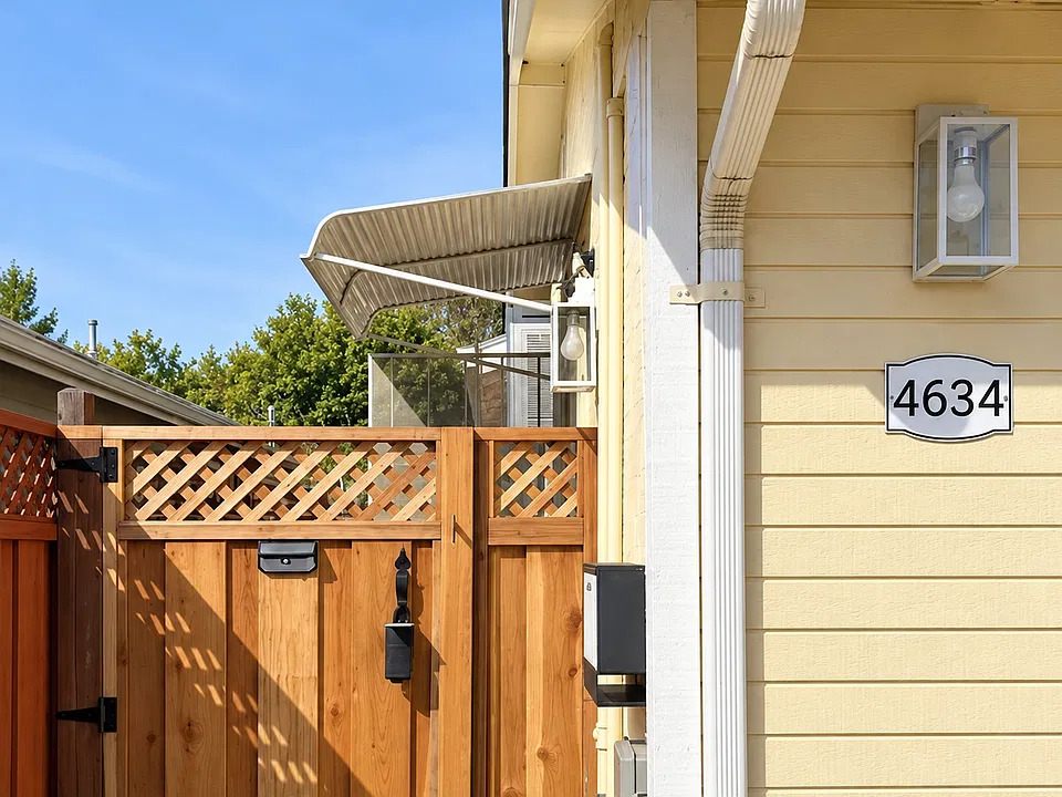 4634 Alameda Dr