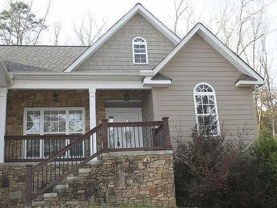 3012 Lynn Dr