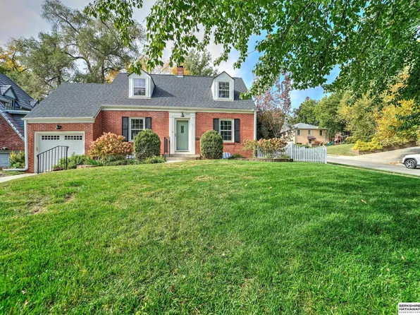 1522 N Happy Hollow Blvd, Omaha, NE 68104