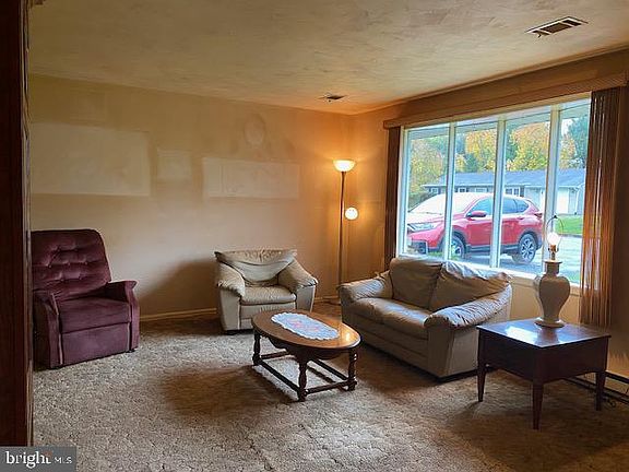 2nd image of 5416 Oswego Dr