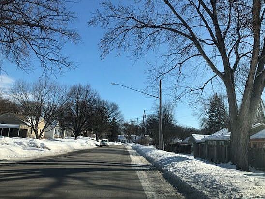 Exterior Neighborhood (street photo)