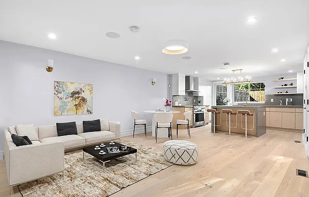 Rented by Freestone Property Group | media 2