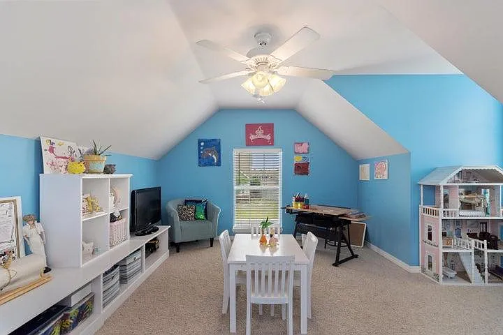 401 Peoria Blvd — Photo 24